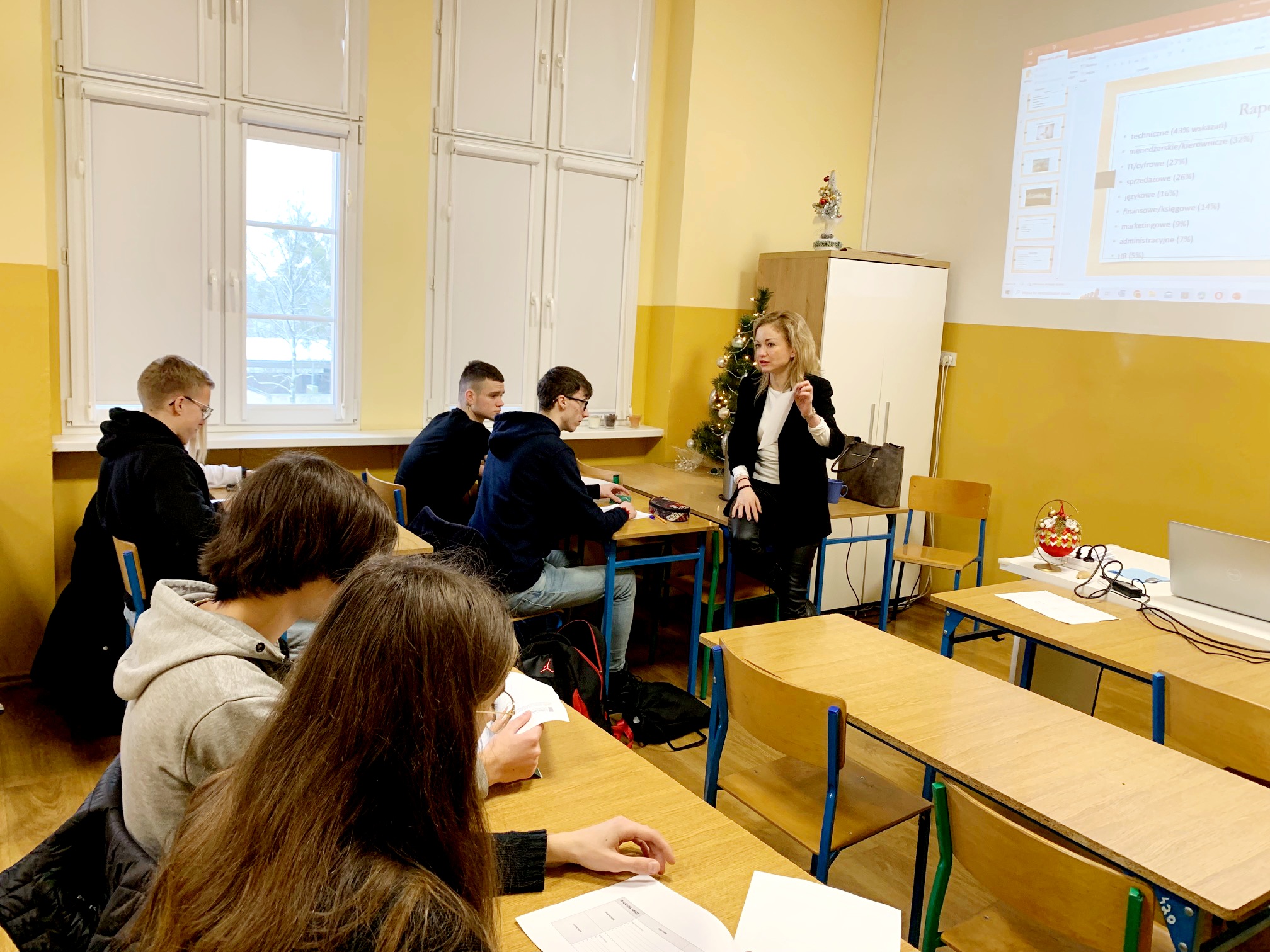 WIEDZIEĆ JAK - fundacja